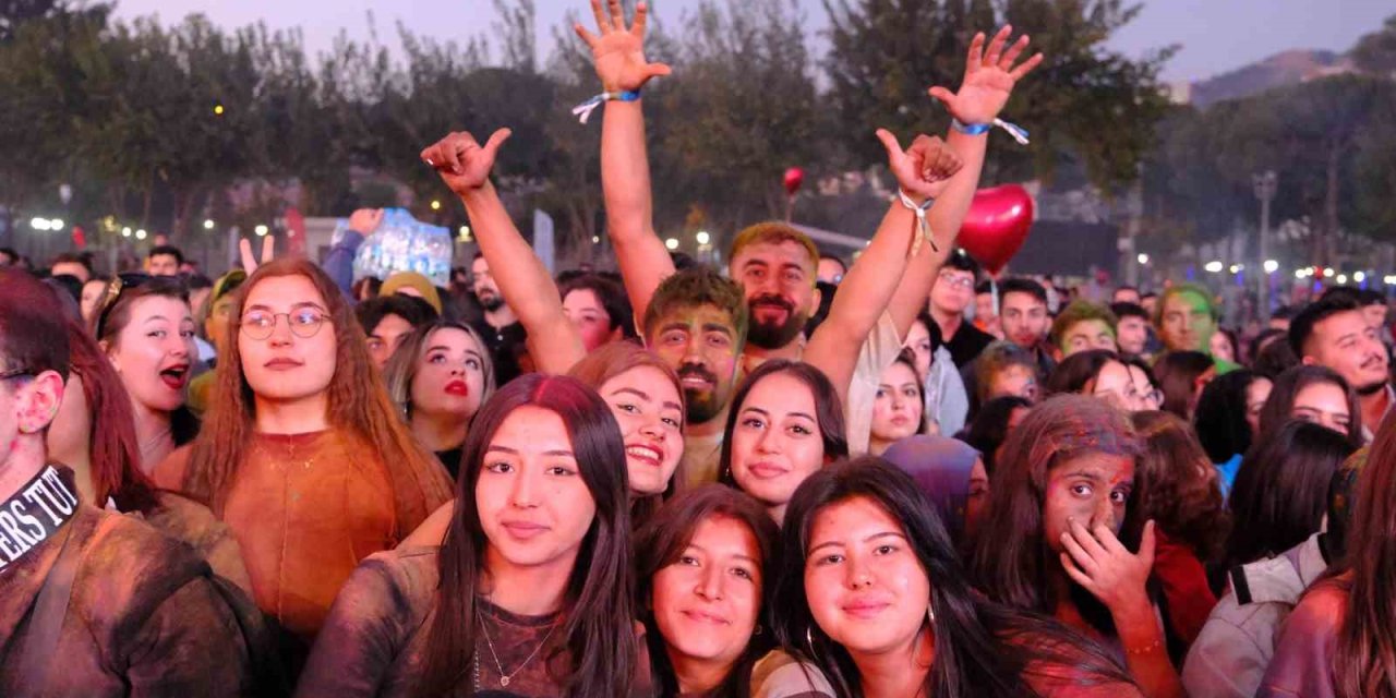 Aydınlı gençlerden Başkan Çerçioğlu’na Aydınfest teşekkürü