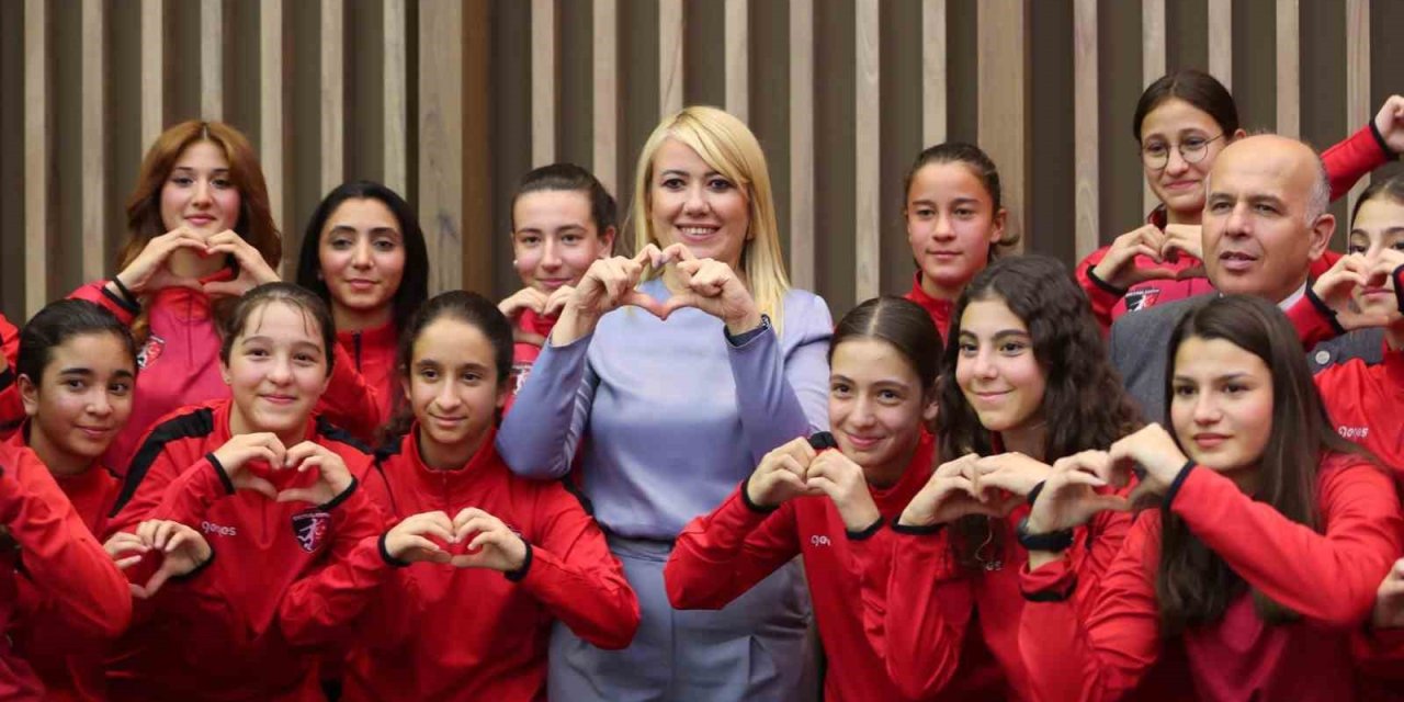 Merkezefendi Belediyesinden amatör spor kulüplerine 2 milyonluk can suyu