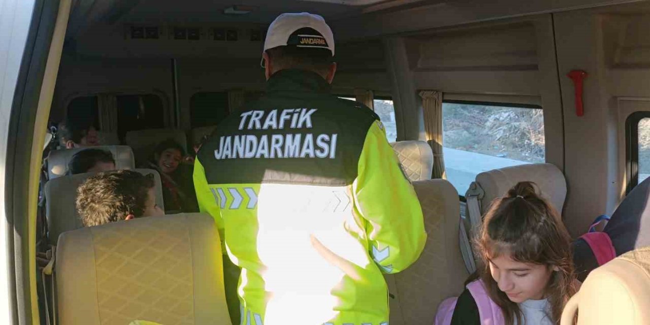 Jandarma ekiplerinden trafik eğitimi