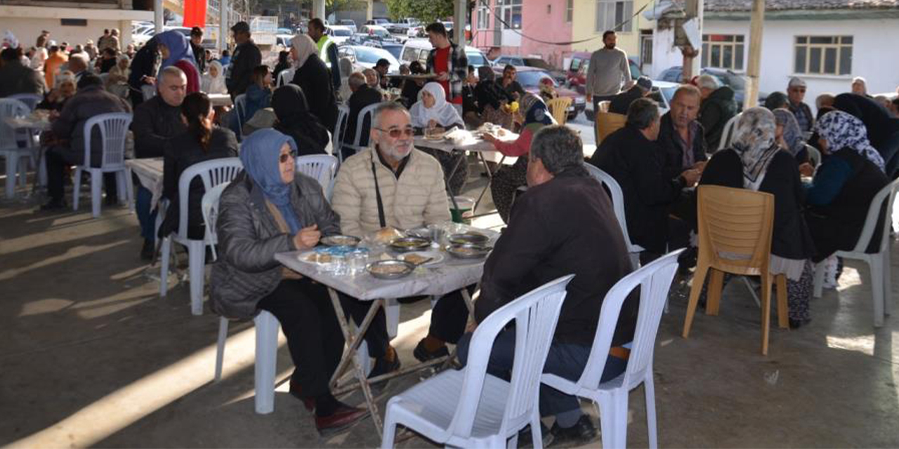 Nazilli’de şehitler ve kuraklık için hayır yapıldı