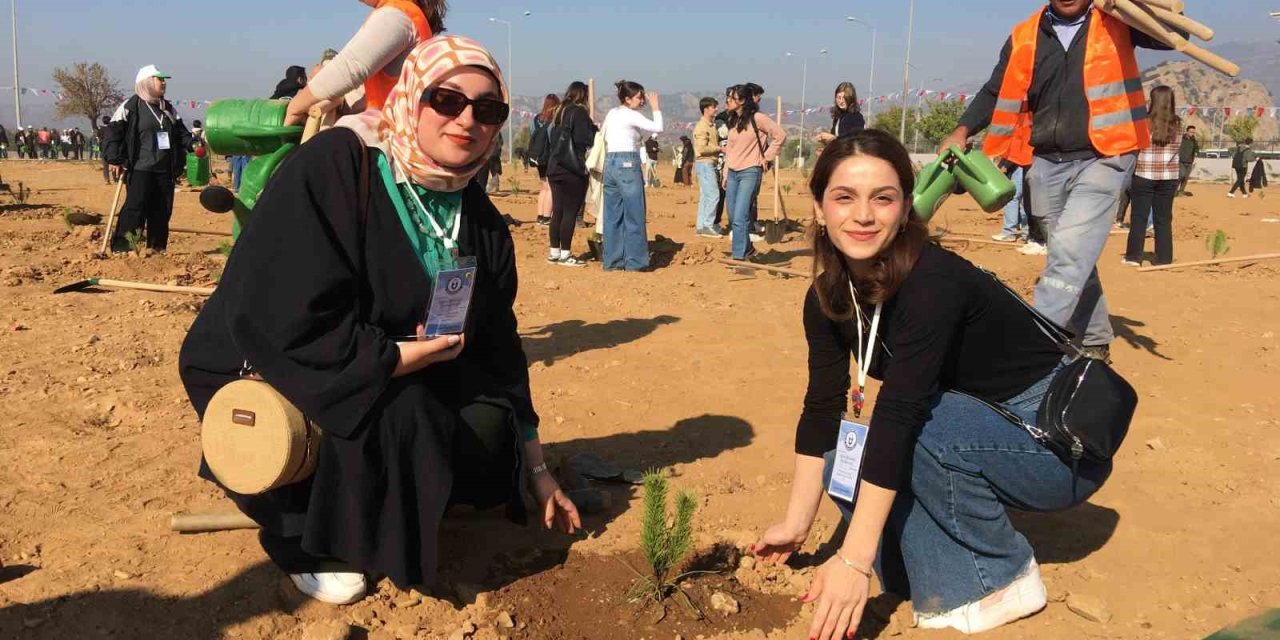 Aydın’da fidanlar toprakla buluştu