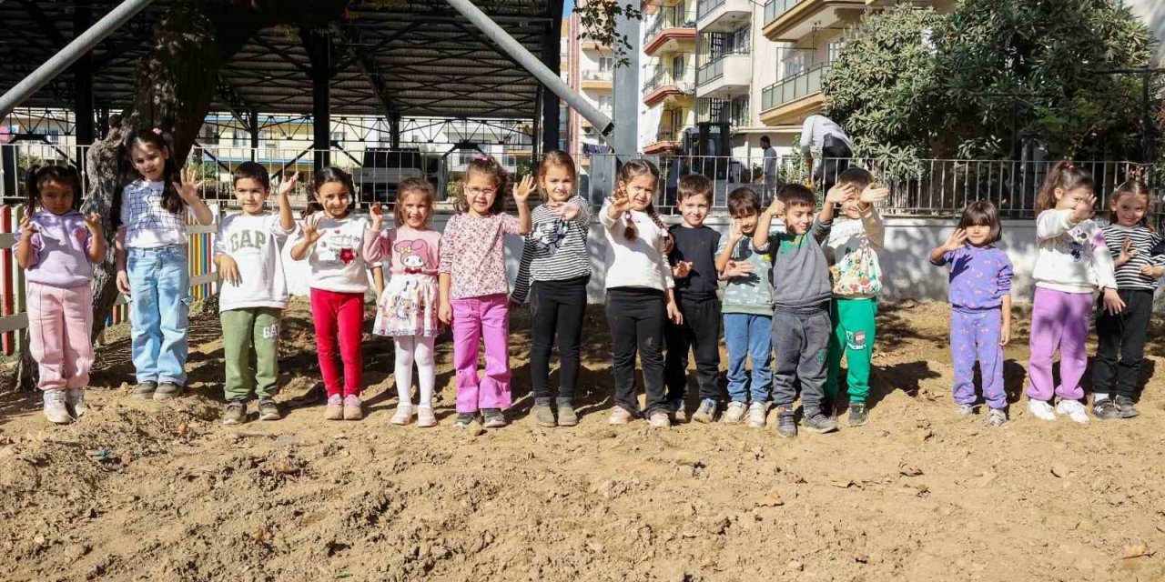 Efeler’in çocukları üreterek büyüyor