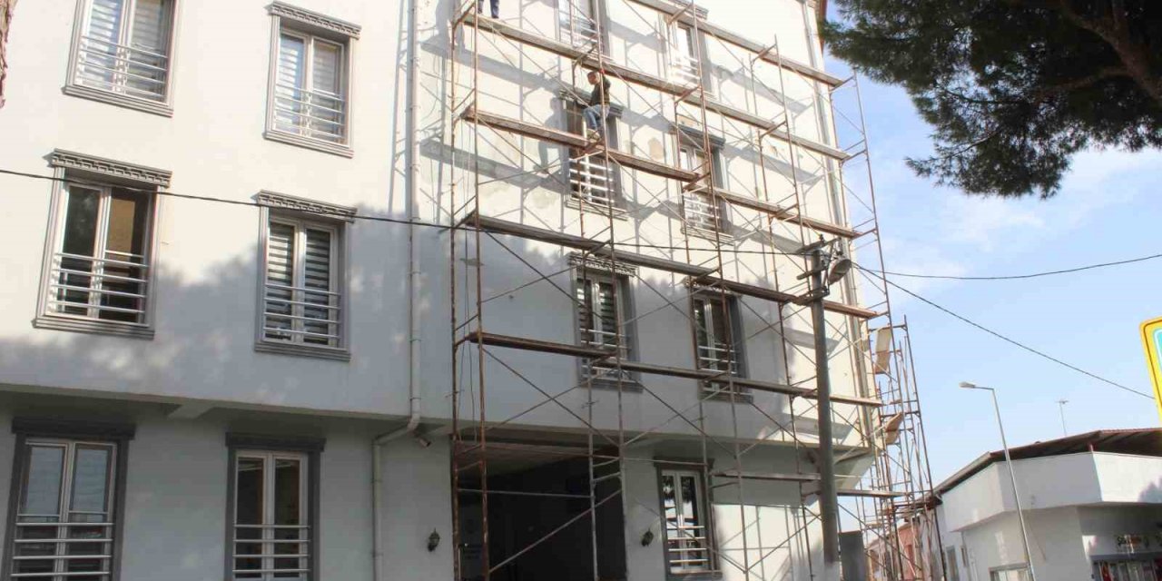 Atça Konukevi yeni görünüme kavuşuyor