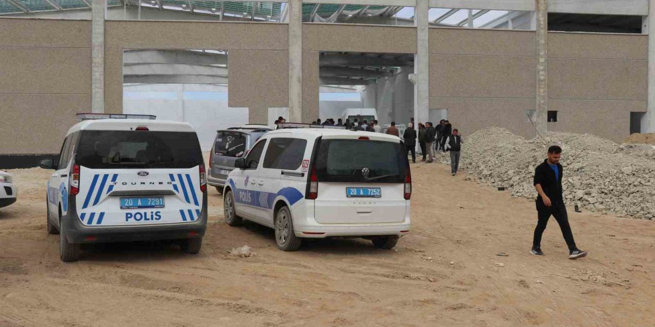 İnşaatın çatısından düşen işçi hayatını kaybetti