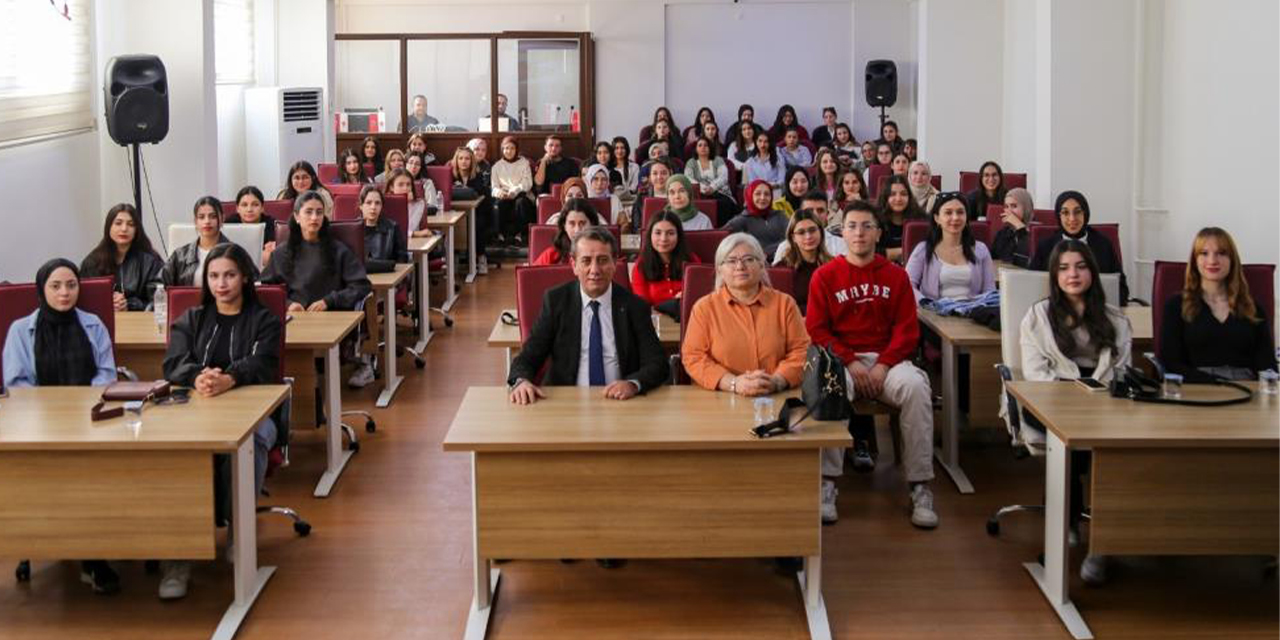 Efeler Belediyesi üniversiteli gençleri ağırladı