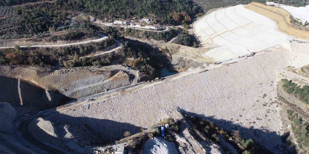 Girme Barajı’nın ön yüz beton imalatı çalışmalarına başlandı