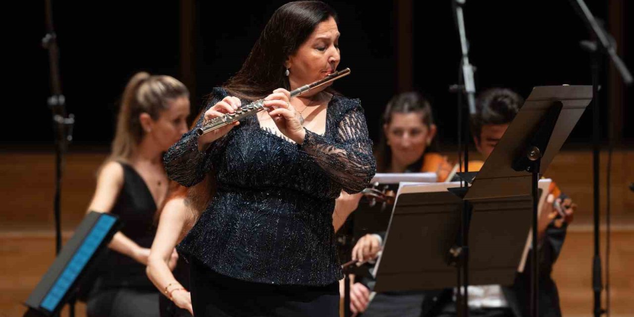 Sihirli Flüt’ün notaları İzmir’de yankılandı