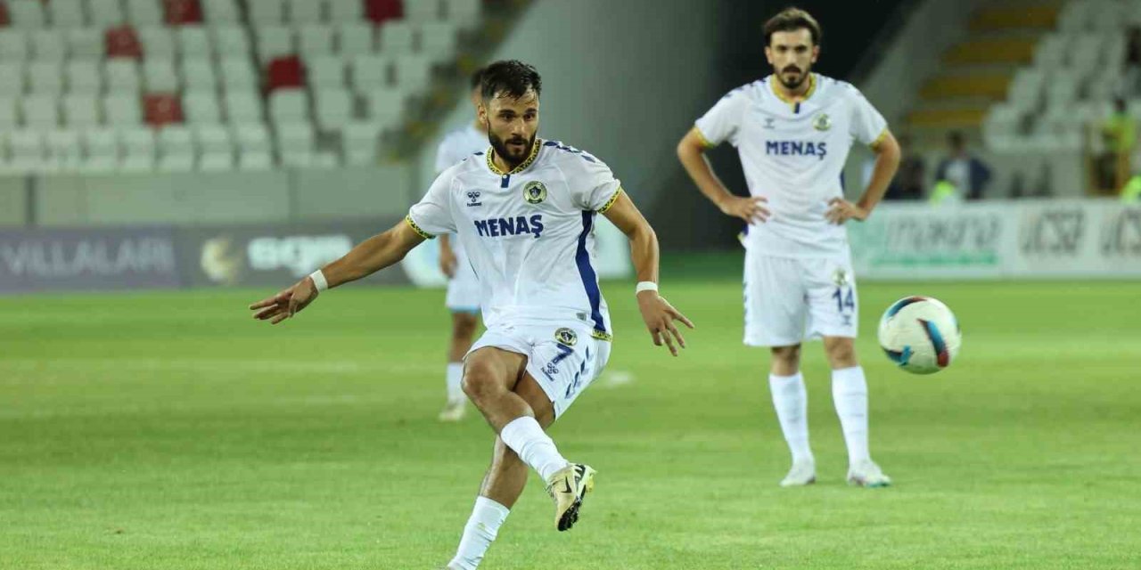 Menemen FK’da Burak Yeşilay sakatlandı