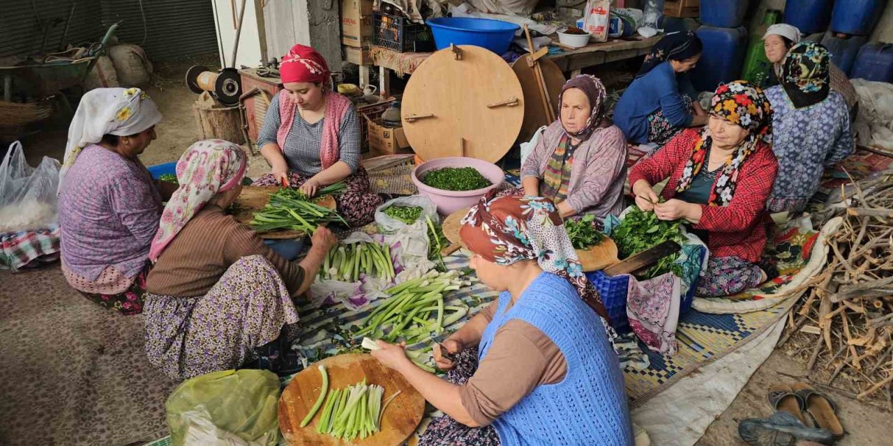 Nazilli’de kadınlardan yağmur için gözleme hayrı