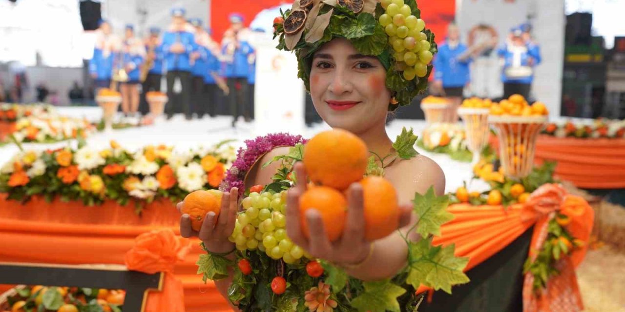 Seferihisar, 24. kez Mandalina Şenliği’nde binleri ağırladı