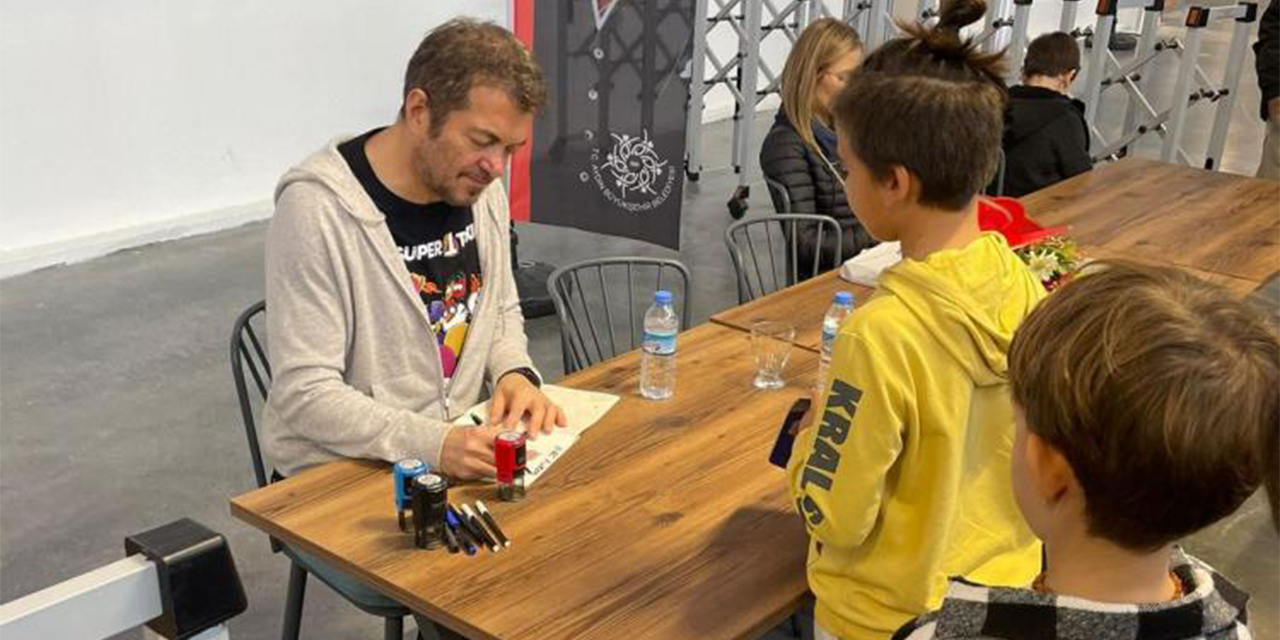 Sevilen yazarları Aydınlılar ile buluşturmaya devam ediyor