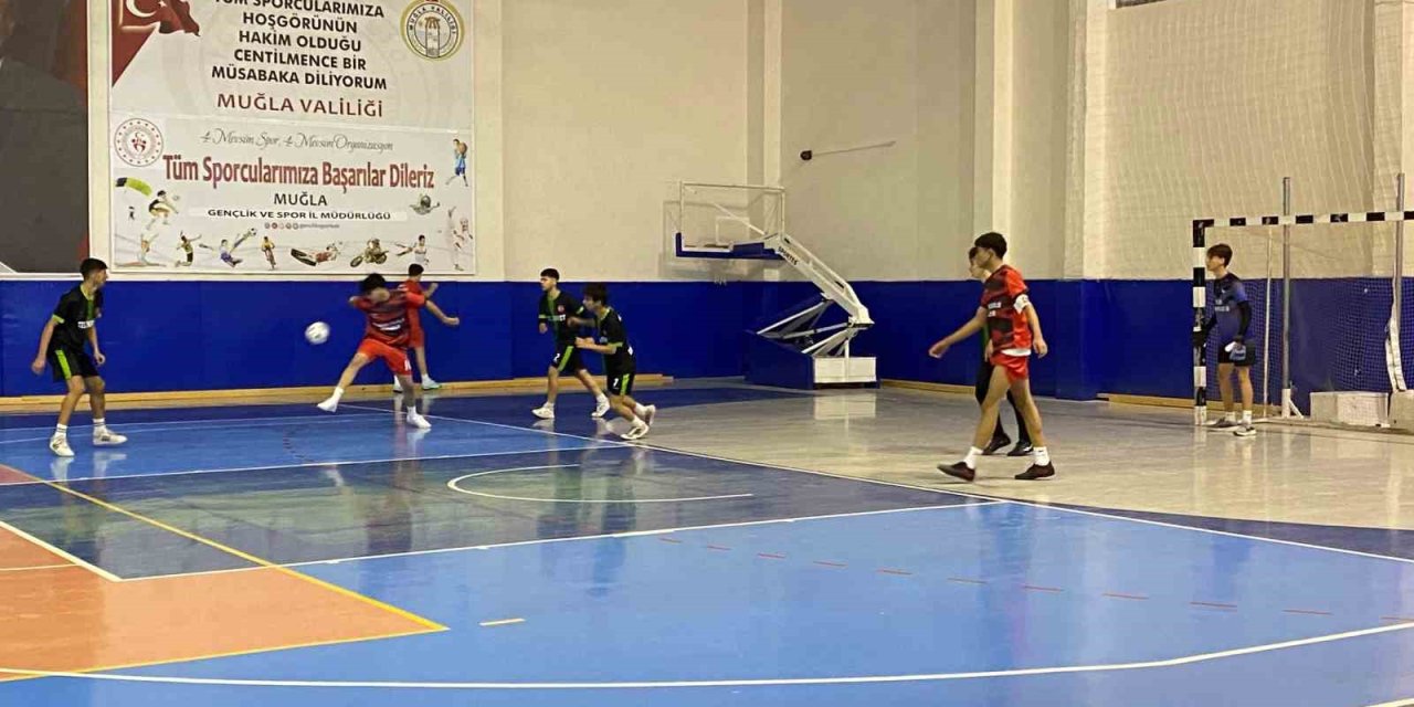 Okul sporları Futsal müsabakaları Yatağan’da başladı