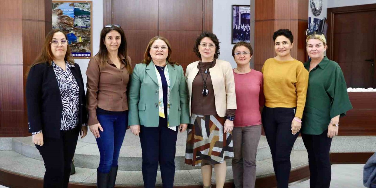 Başkan Gençay: “Kadınlarımızın gücünden yararlanmaya devam edeceğiz”