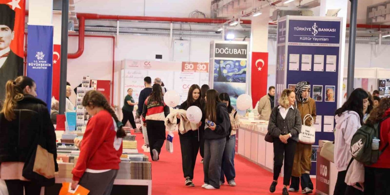 Binlerce vatandaşı Aydın Kitap Fuarı’nda buluştu