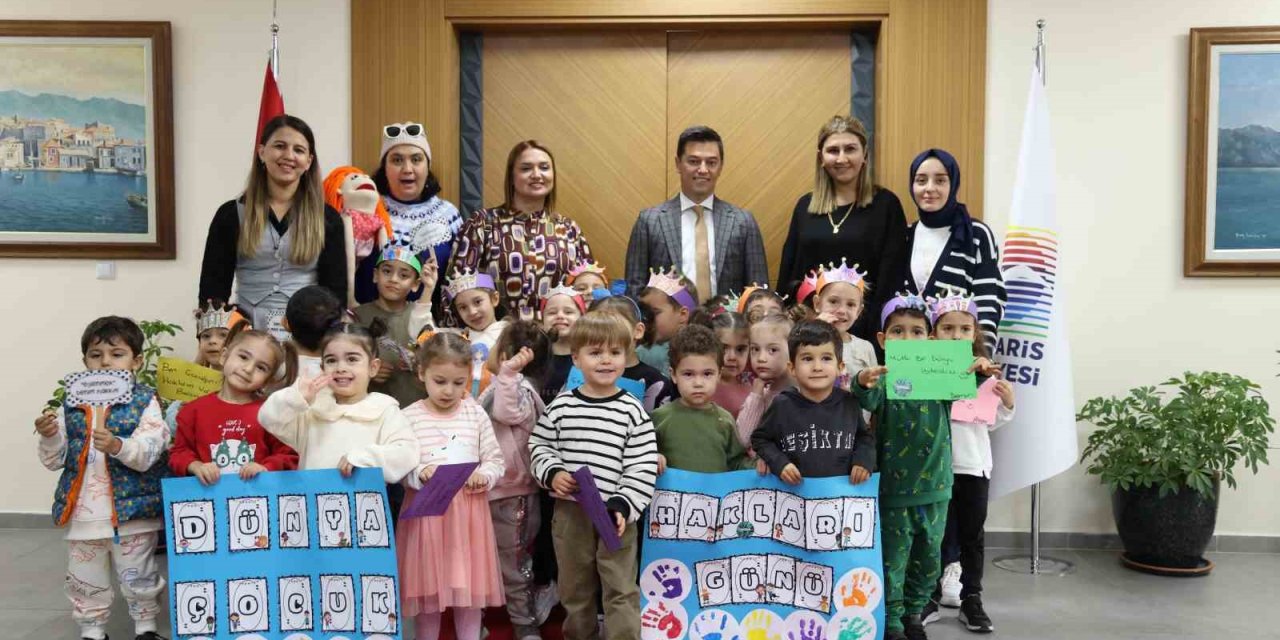 Başkan Ünlü, minik misafirlerini ağırladı