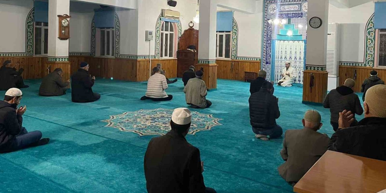 Çine’de Cuma gecesi programı düzenlendi