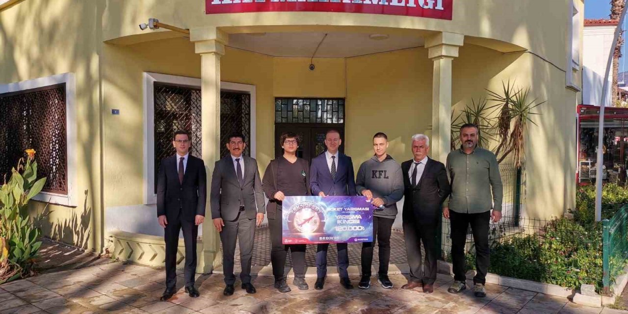 Köyceğiz Kaymakamı Maslak, Türkiye ikincisi olan takımı ödüllendirdi