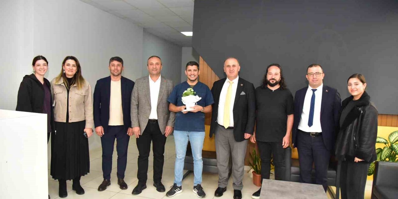 Başkan Kaya’dan diş hekimlerini unutmadı