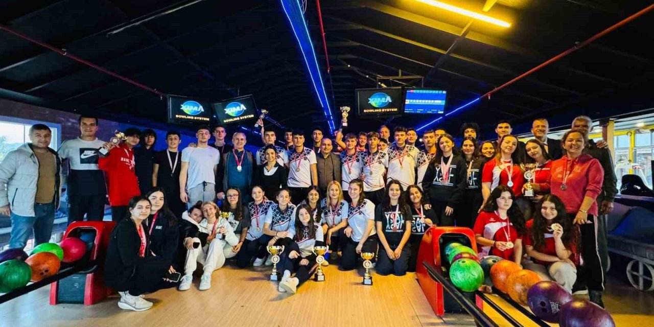 Aydın’da okullar arası bowling müsabakaları sona erdi
