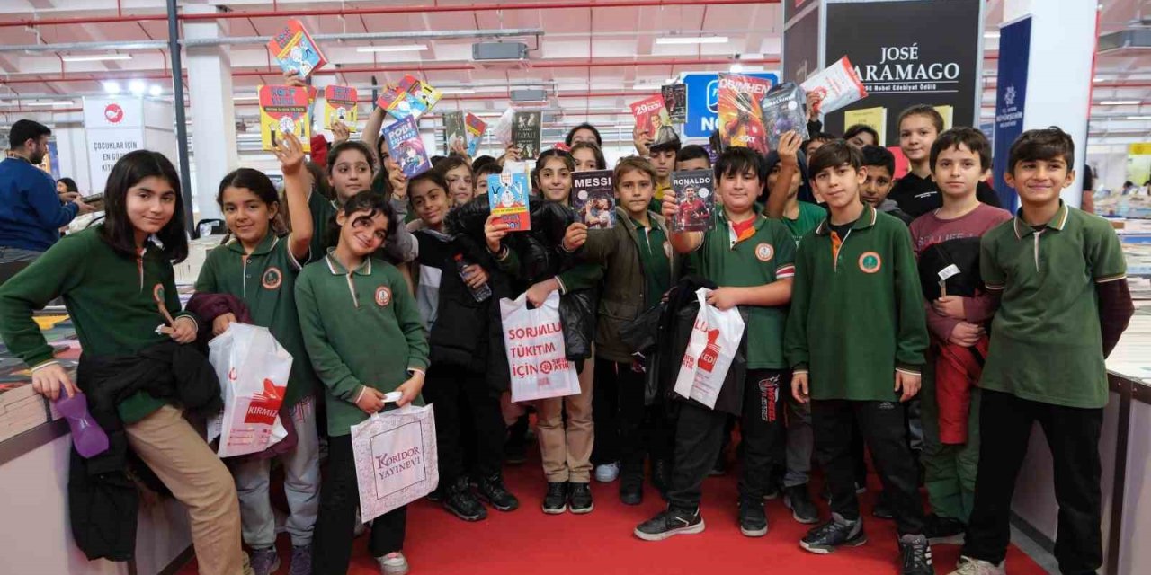 Her yaştan vatandaş Aydın Kitap Fuarı’nda buluşuyor