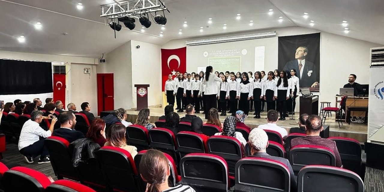 Köşk’te öğretmenler günü kutlandı