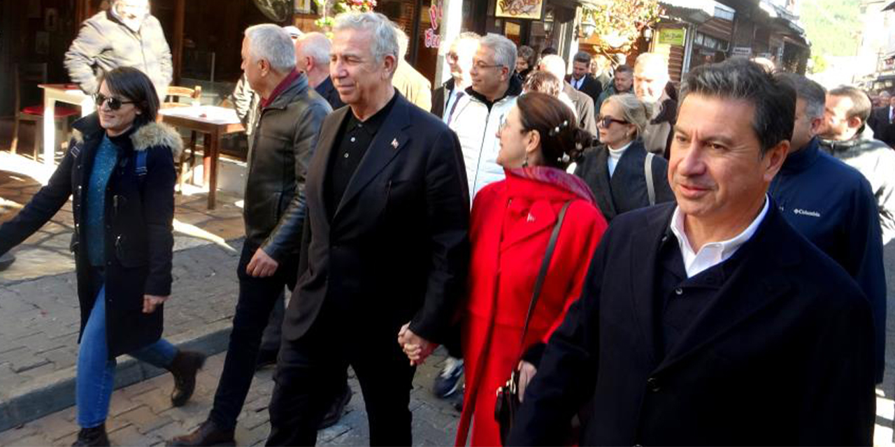 Mansur Yavaş, Menteşe’de esnaflarla buluştu