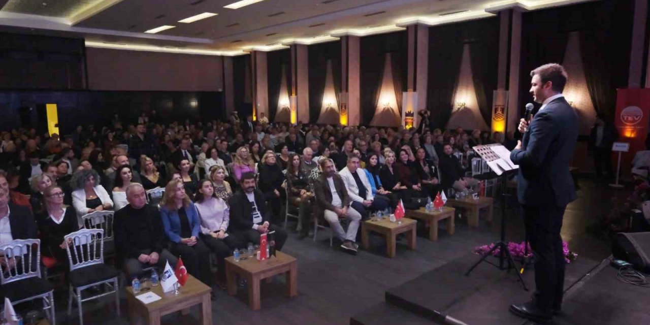 Özel gecede gençler için buluştular