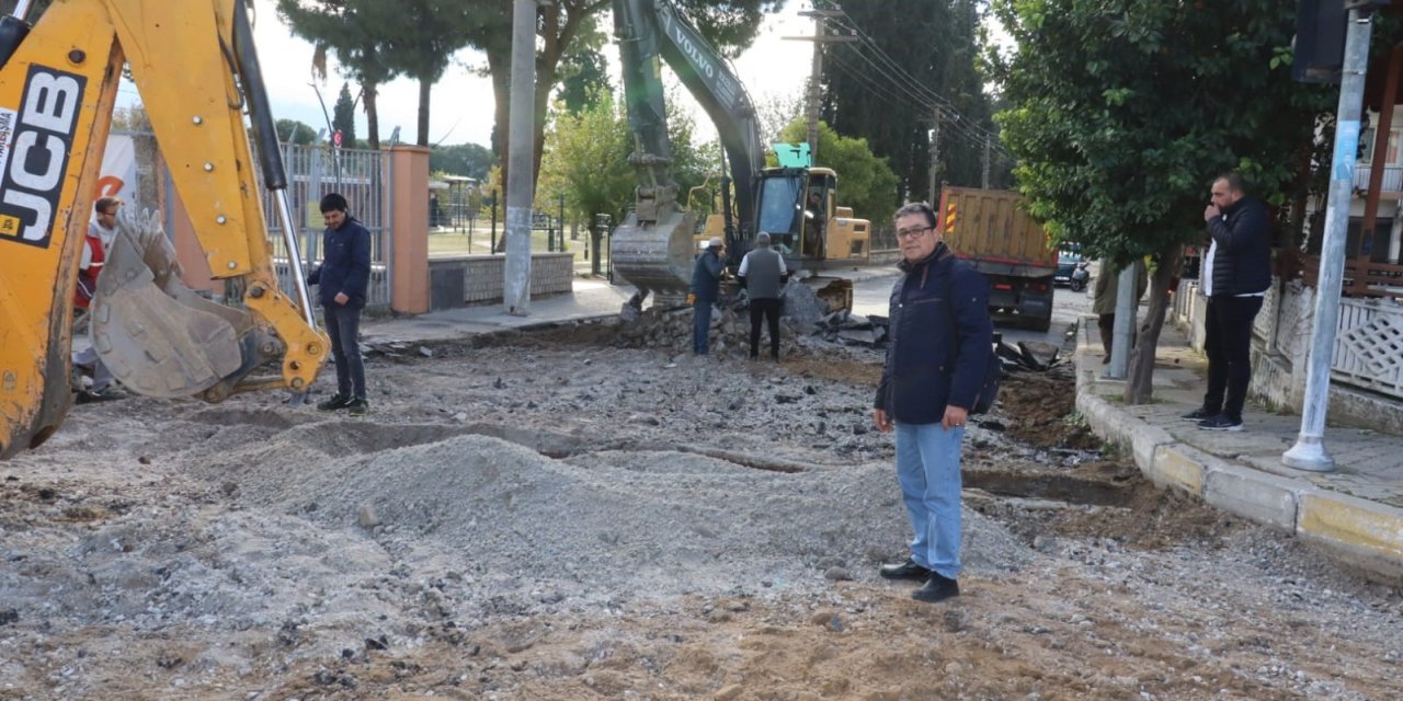 Nazilli Belediyesi ekipleri yol yenileme çalışmalarına devam ediyor