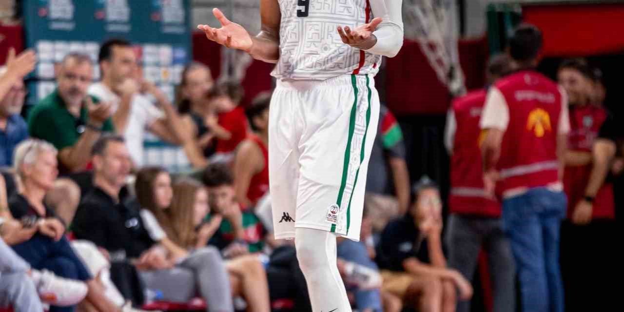 Karşıyakalı James Webb, top çalma istatistiğinde zirvede