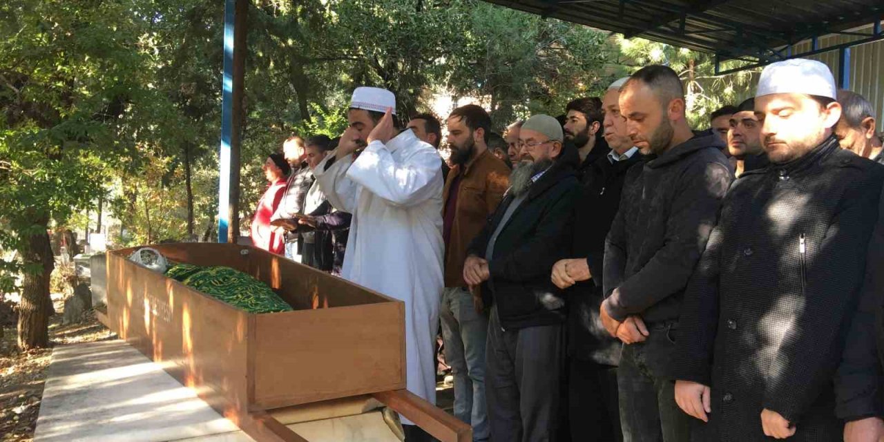 Ölmeden önce selası okutulmuştu