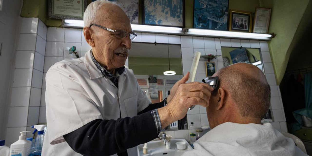 Berberliğe adanan bir ömür: 62 yıldır aynı dükkanda