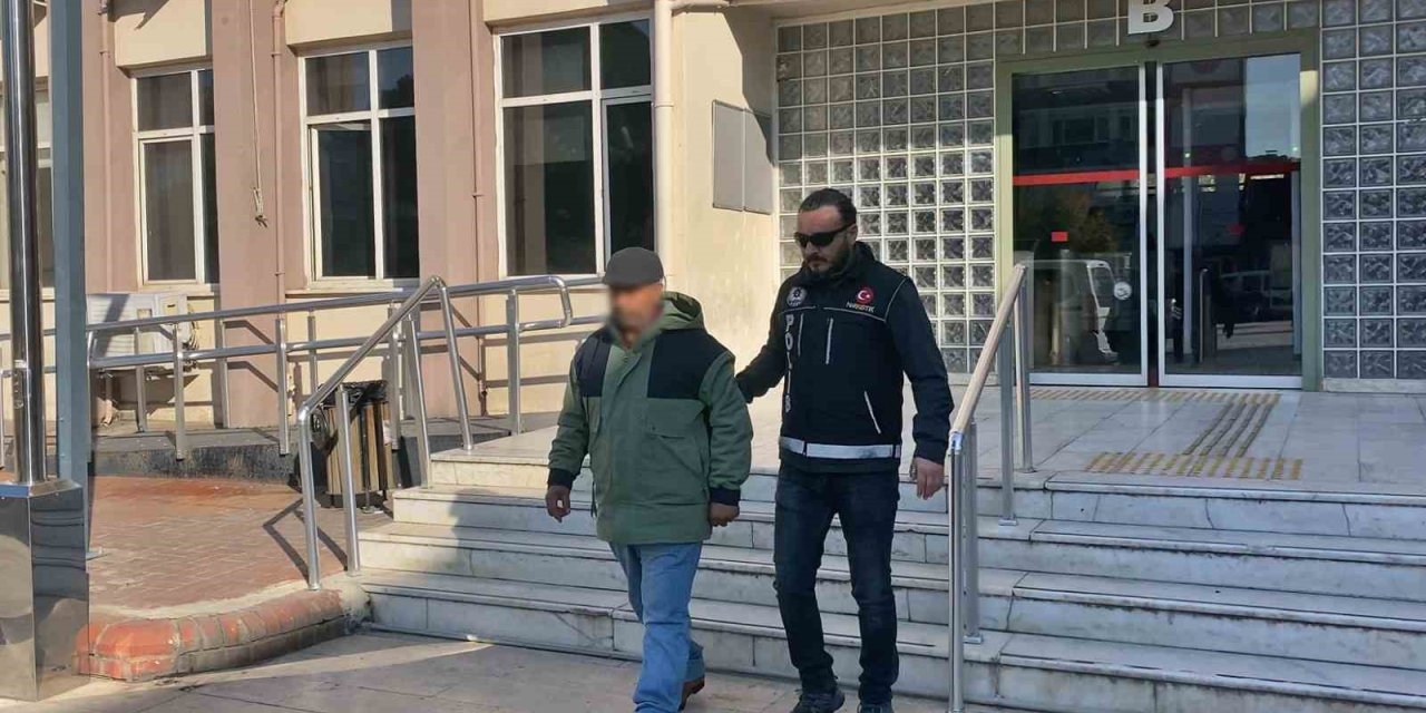 Tren garında yakalanan uyuşturucu satıcısı tutuklandı