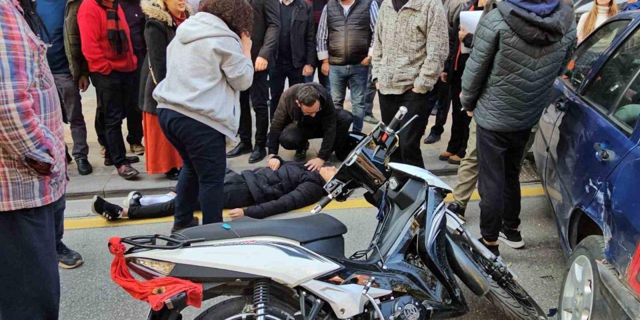 Aynı yöne giden motosiklet ve otomobil çarpıştı: 1 yaralı