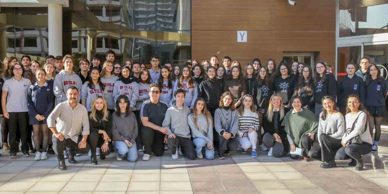 Öğrencilerden şiddete karşı manifesto