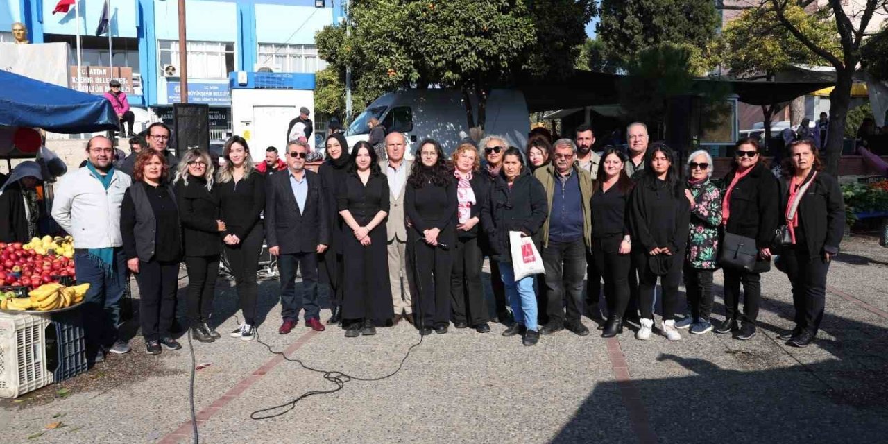 EBŞT sahneledikleri oyunlarla toplumsal sorunlara dikkat çekiyor