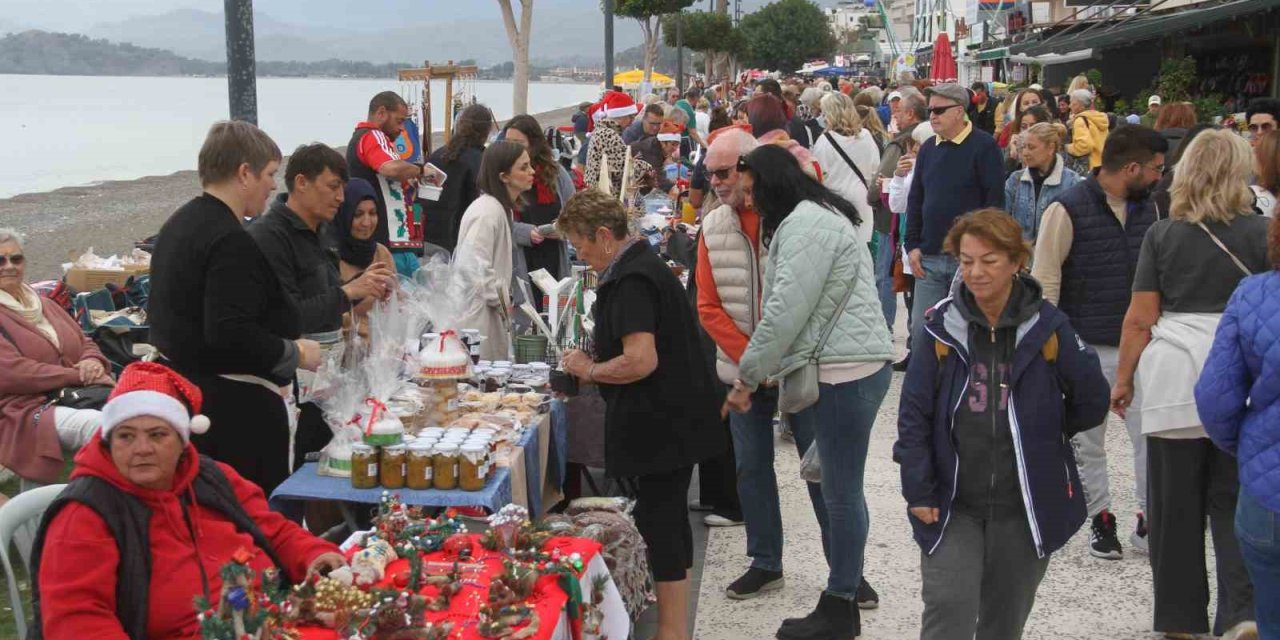 Fethiye’de Geleneksel Yılbaşı Pazarı renkli görüntülere sahne oldu