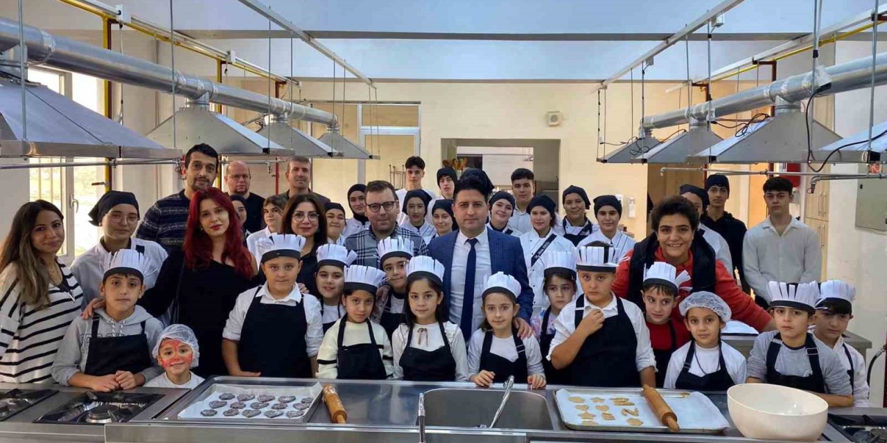 Minik şefler mutfakta hünerlerini sergiledi