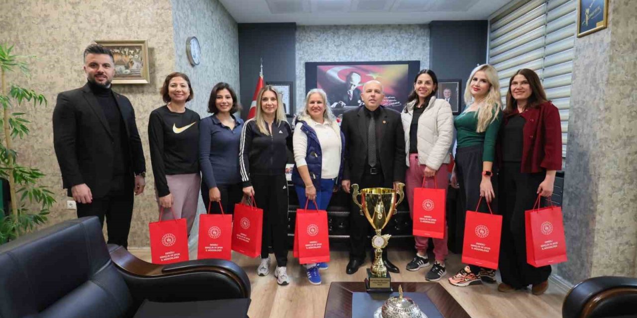 Kamunun sultanları kupayı İlman’a getirdi