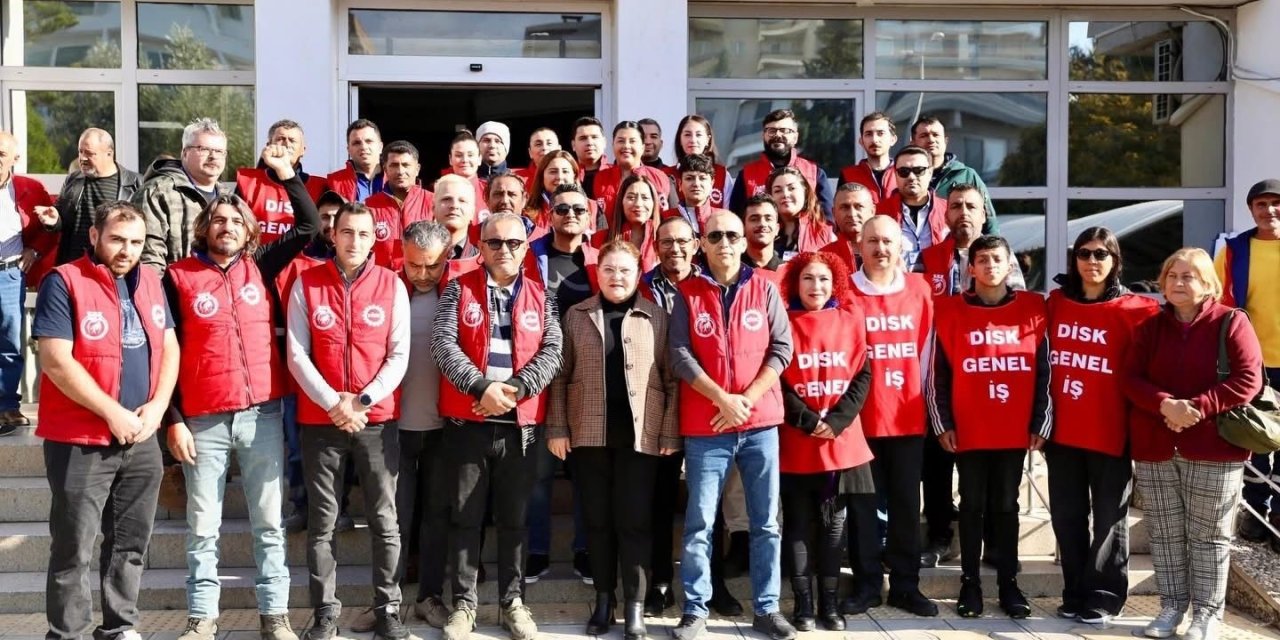 Belediye personelinden Başkan Gençay’a destek
