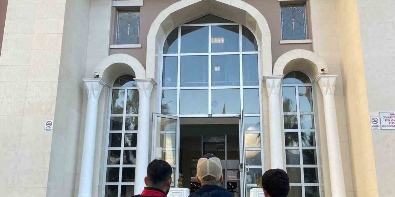 Fethiye’de büfe sahibini bıçakla yaralayan şüpheli yakalandı