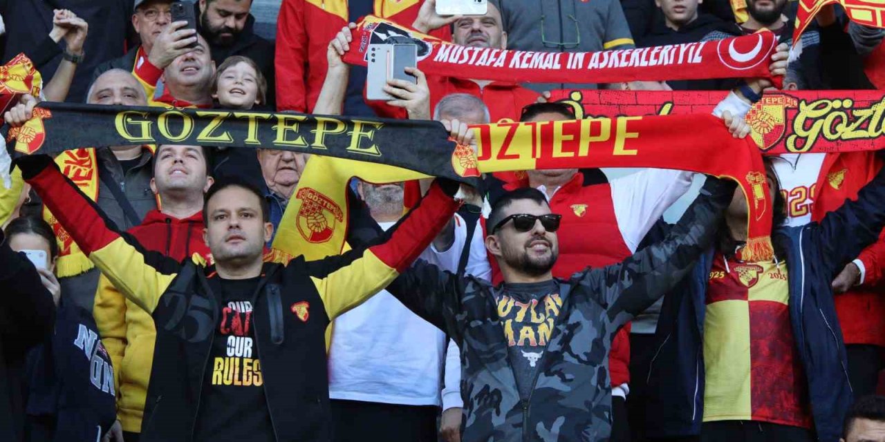 Trendyol Süper Lig: Göztepe: 2 - Adana Demirspor: 0 (İlk yarı)