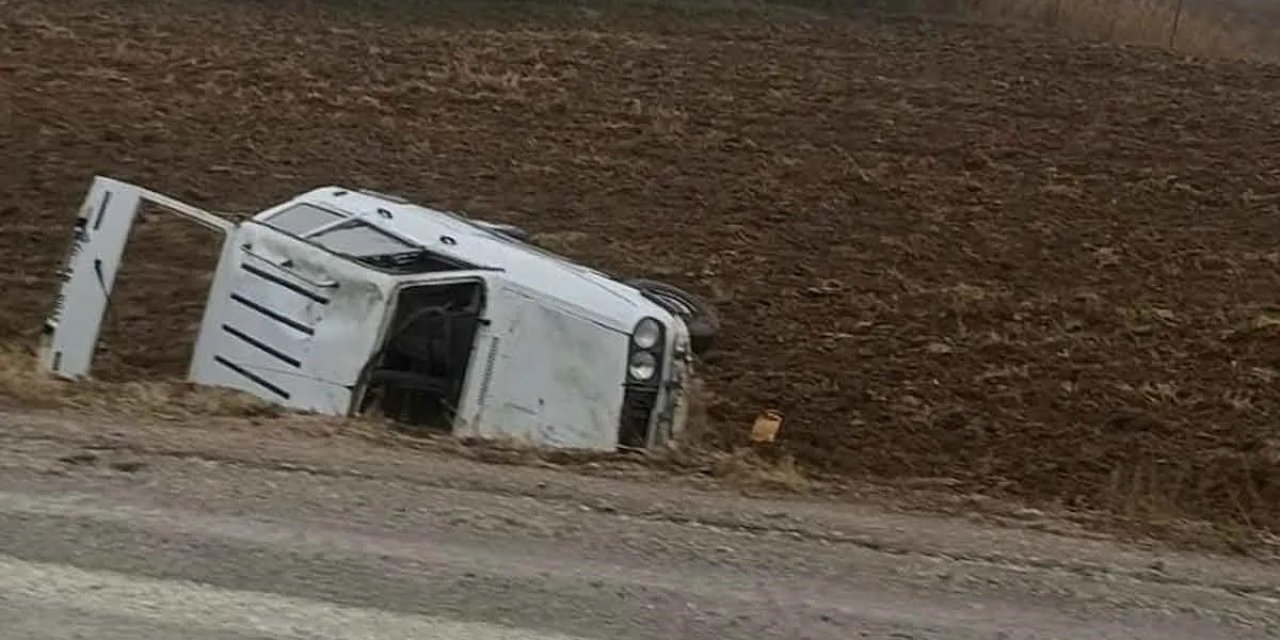 Kontrolden çıkan araç şarampole uçtu