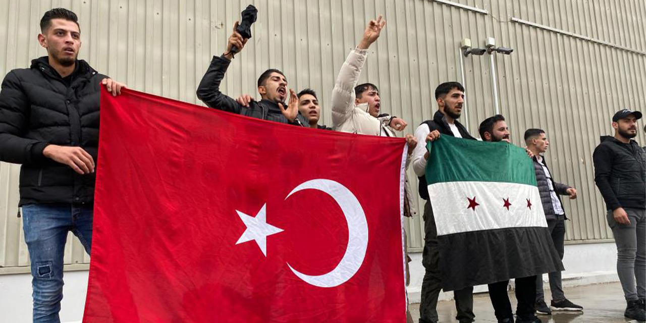 İzmir’de Suriyeliler kutlama yaptı