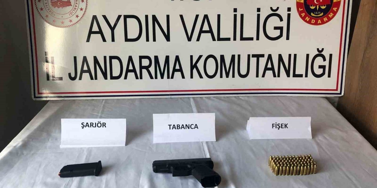 Şüpheli hareketleri ele verdi