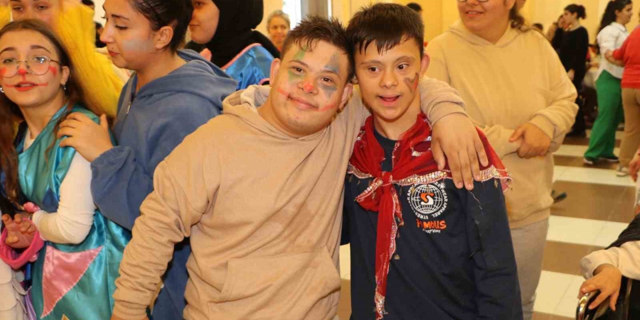 Söke Kent Konseyi’nden renkli engelli farkındalık etkinliği