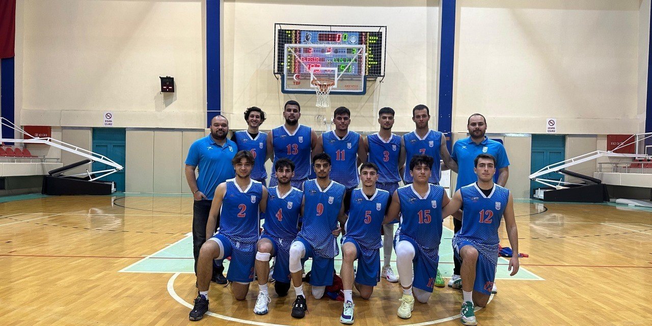 MSKÜ erkek basketbol takımı bölgesel lig şampiyonu oldu