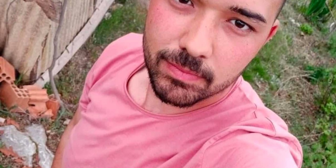 Kontrolden çıkan otomobil ağaca çarptıktan sonra şarampole devrildi; 1 ölü 3 yaralı