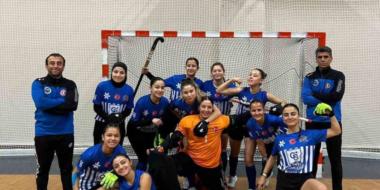 CB Ege Yıldızları Türkiye Kadınlar Hokey Süper Ligi’nde Final Four’da