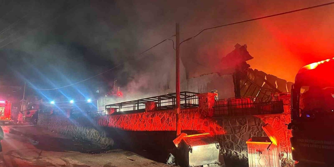 İzmir’de tekstil fabrikasında çıkan yangın kontrol altında