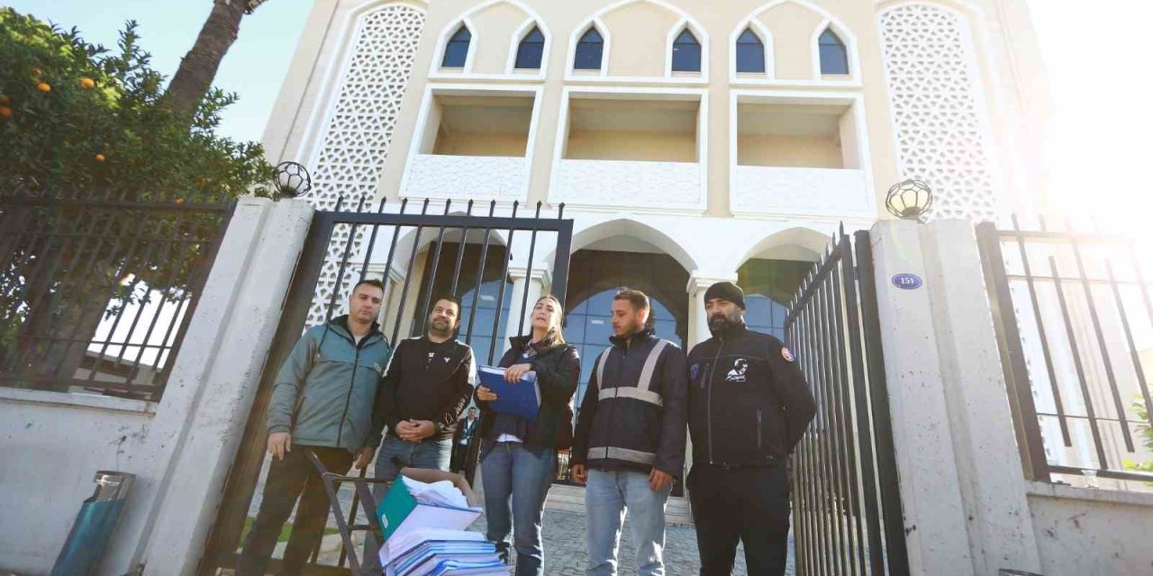 Meryem Ana Evi otoparkı için toplanan imzalar teslim edildi